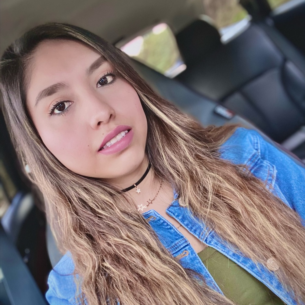 Meet your Posher, Selena